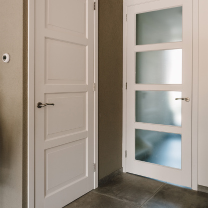 Binnendeuren en kozijnen