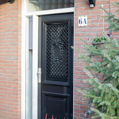 Voordeur met rooster